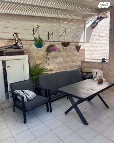 בית פרטי/ קוטג', חרצית 19, שכונת הורדים, קרית שמונה