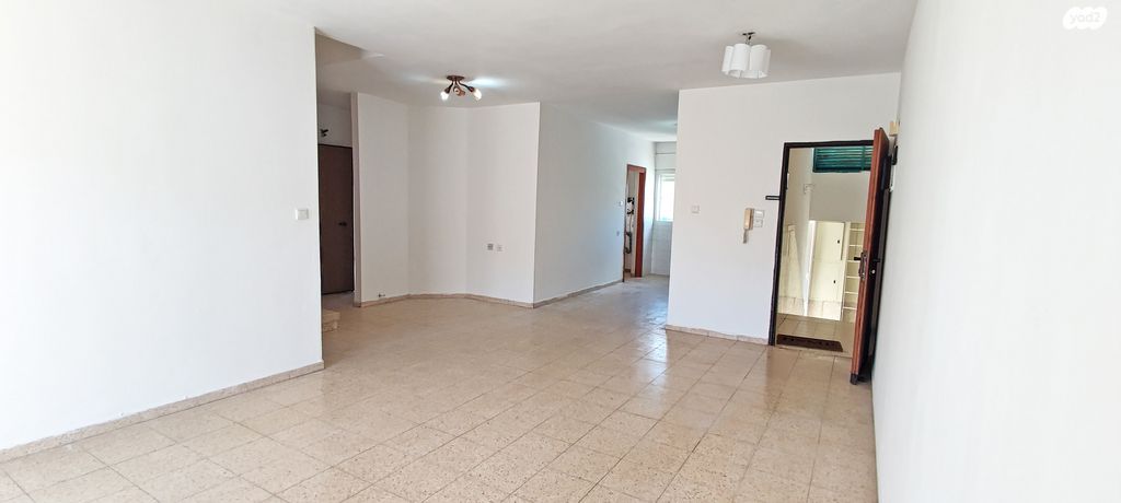 דופלקס, חרצית 42, גבעת האירוסים, נתניה