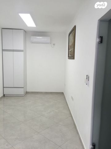 חכמי אתונה 48