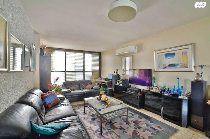 דירה, הדגנים 21, גבעת הרמבם, גבעתיים