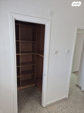 דירה, כינרת 63, רובע י"א, אשדוד