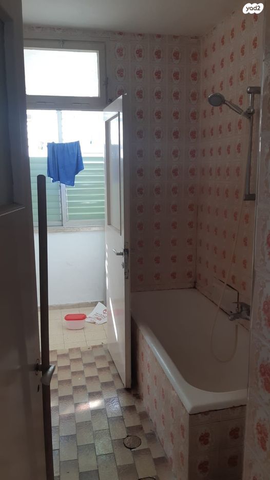 דירה, עמוס 4, בן דור, נשר