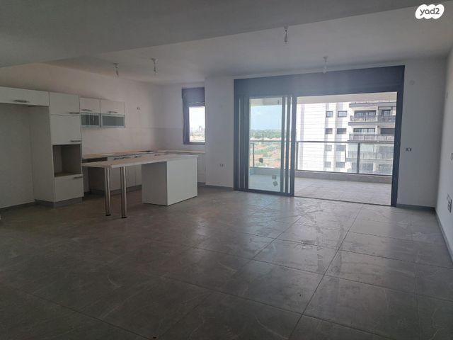 דירה, יונה וולך 7, גרין פארק החדשה, הוד השרון