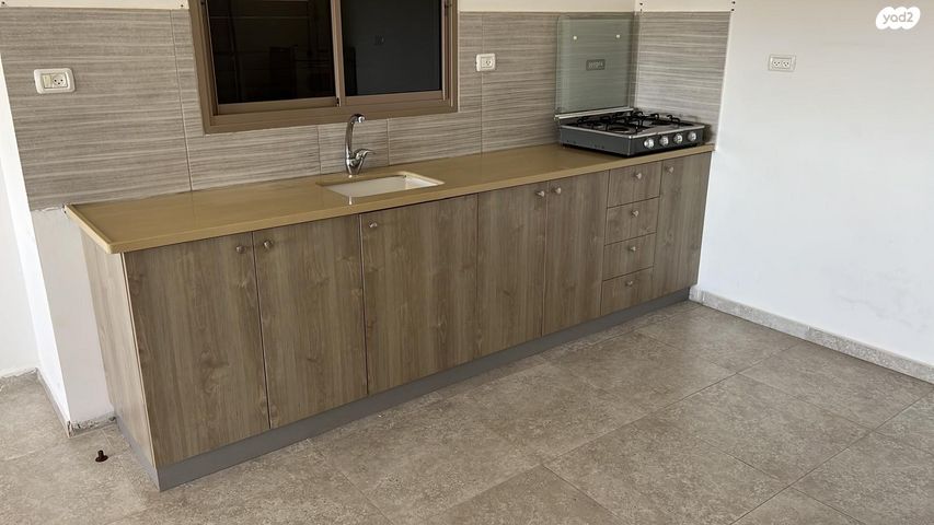 דירה, שדרות אבא חושי 1, עספיא, עספיא