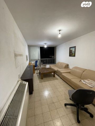 דירה, עמוס 4, בן דור, נשר