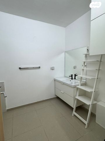 דירה, השומר 15, הראשונים, אור יהודה