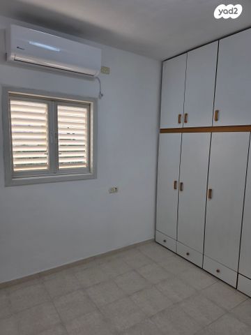 דירה, אהרון שקולניק 2, ג' / מרכז מזרח העיר, רחובות