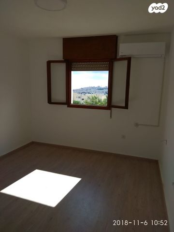 דופלקס, הגדוד החמישי 18, פסגת זאב, ירושלים