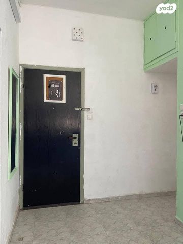 דם המכבים 25