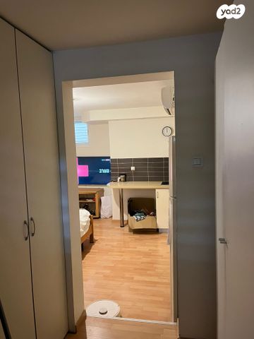 המניין הראשון 1