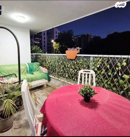 דירה, שער ציון 10, קרית שרת מערב, חולון