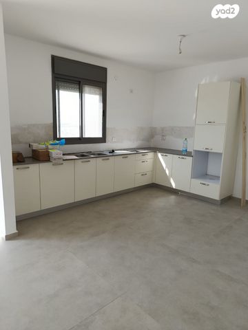 גג/ פנטהאוז, לשם 13, שאר העיר, אריאל