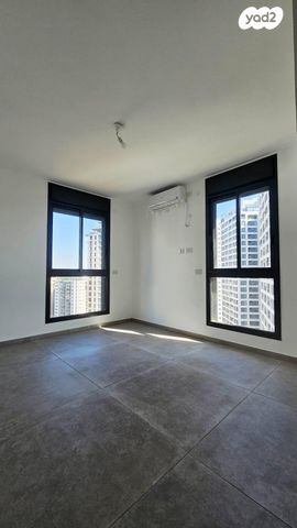 דירה, יצחק שמיר 11, רמת הדר, גבעת שמואל