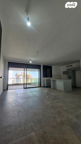 דירה, יצחק שמיר 11, רמת הדר, גבעת שמואל