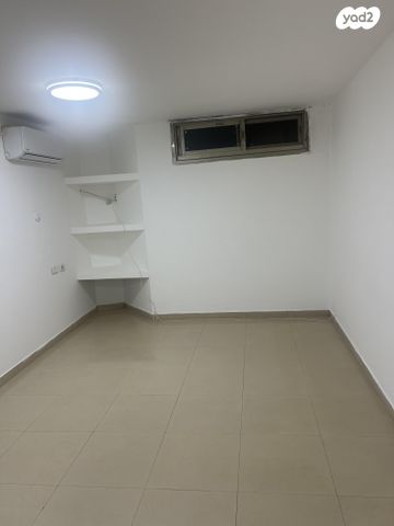 יחידת דיור, האתרוג 39, בן זכאי, בן זכאי