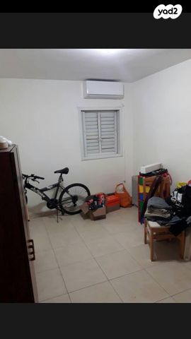 דירה, אלופי צה"ל 45, קרית שרת מערב, חולון