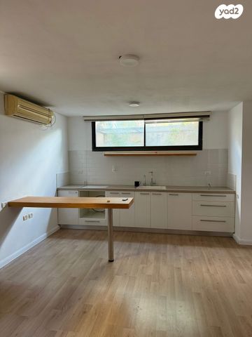 מרתף/ פרטר, הארגמן 20, שכונה 8, תל מונד