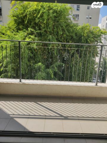 דירה, המפלס 3, מרכז, כפר סבא