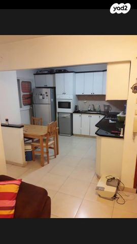 דירה, אלופי צה"ל 45, קרית שרת מערב, חולון