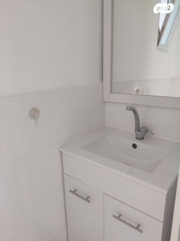 דירה, המפלס 3, מרכז, כפר סבא