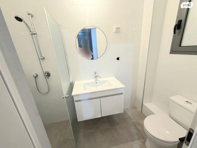 דירה, לאה גולדברג 4, חתני פרס ישראל, באר יעקב