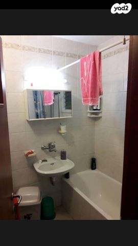 דירה, אלופי צה"ל 45, קרית שרת מערב, חולון