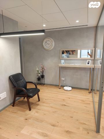 משרדים, הנופר 2, אזור תעשייה קרית אתגרים, רעננה