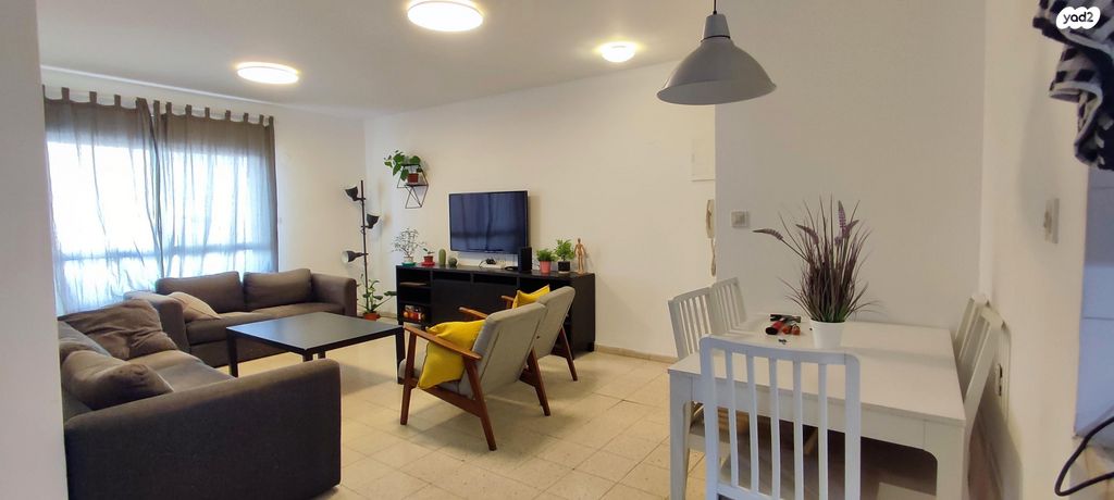 דירה, תפוז, נווה פרדסים, פרדס חנה כרכור