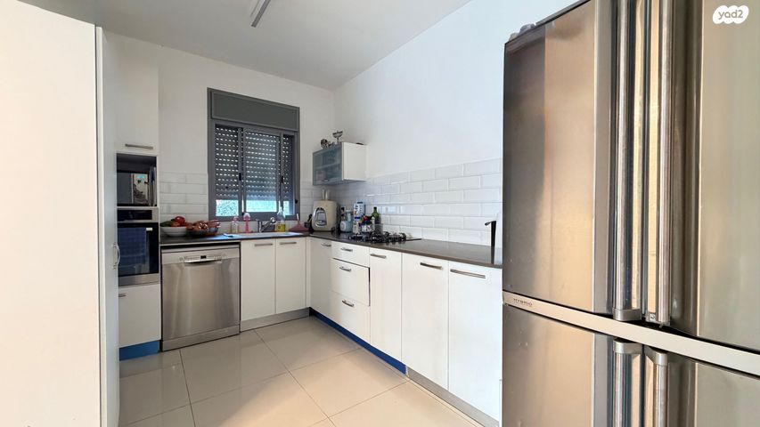 דירה, הרב זבולון גרז 10, רחובות הצעירה, רחובות