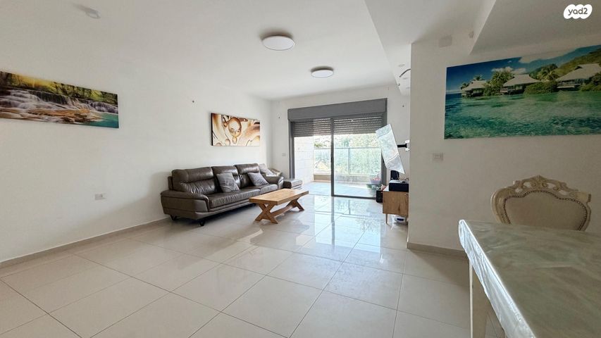 דירה, הרב זבולון גרז 10, רחובות הצעירה, רחובות