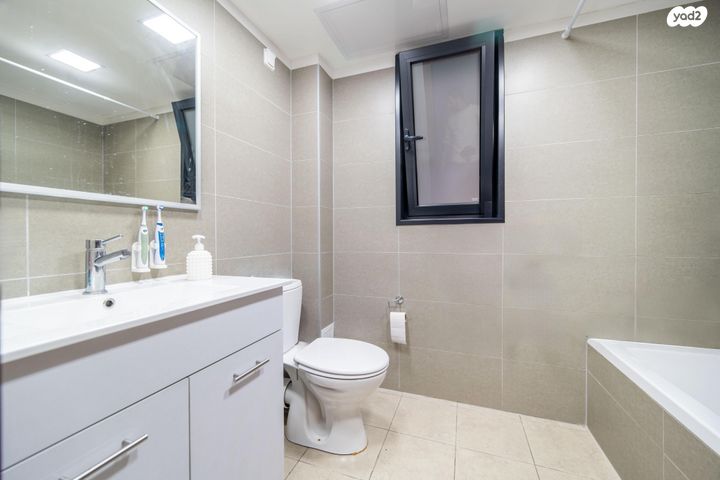 דירה, מרים הנביאה, פסגות אפק, ראש העין