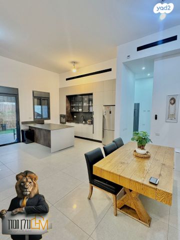 דירת גן, אריאל שרון 1, נווה שרון / שער העיר, נתיבות