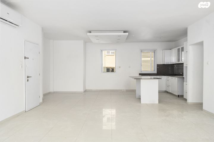 דירה, שדרות ז'בוטינסקי 46, מרכז העיר דרום, נתניה