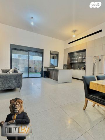 דירת גן, אריאל שרון 1, נווה שרון / שער העיר, נתיבות