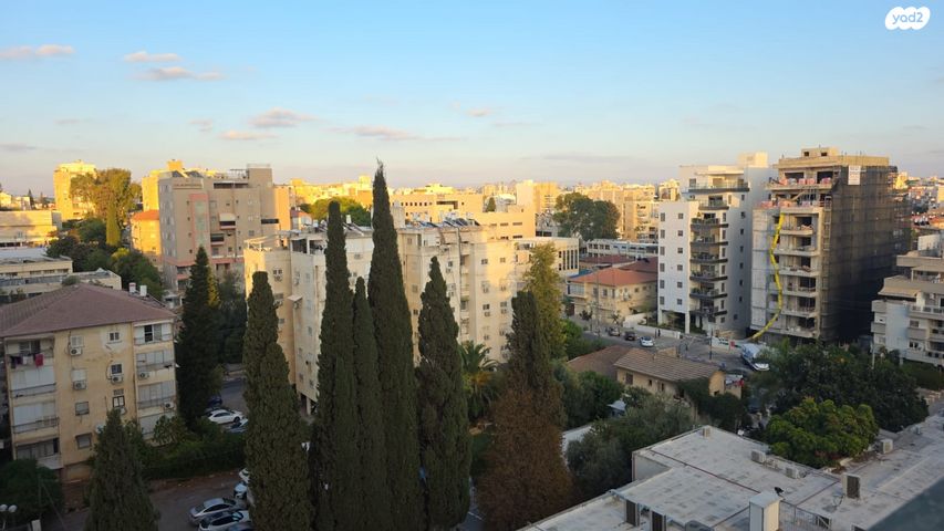 דירה, יעקב, ג' / מרכז מזרח העיר, רחובות