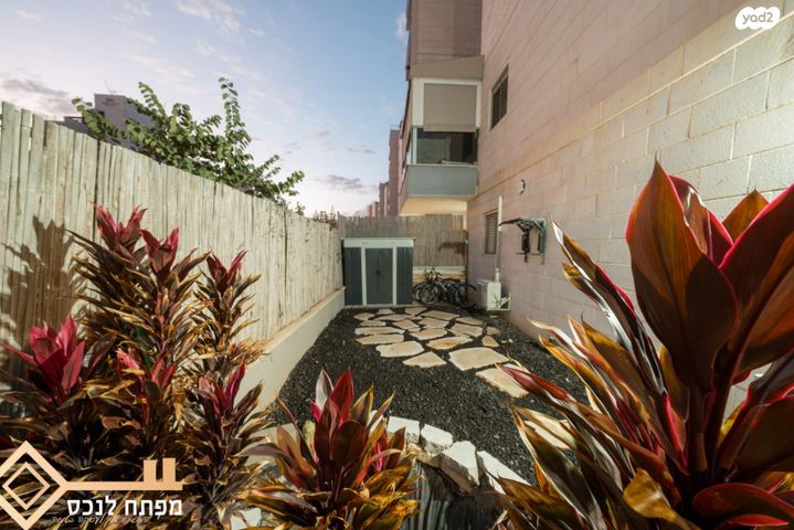 דירת גן, נווה שרון / שער העיר, נתיבות