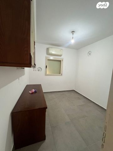 גג/ פנטהאוז, חיים בר לב, גן מוטה גור, עכו