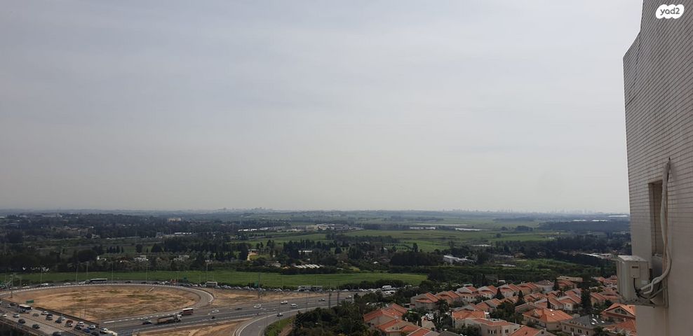 גג/ פנטהאוז, שדרות גולדה מאיר 21, קרית נורדאו, נתניה