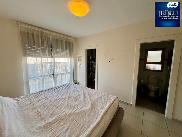 גג/ פנטהאוז, צור יצחק, צור יצחק