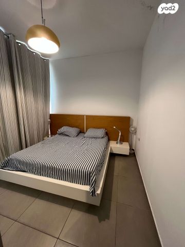 דירה, דרך שלמה, תל אביב יפו