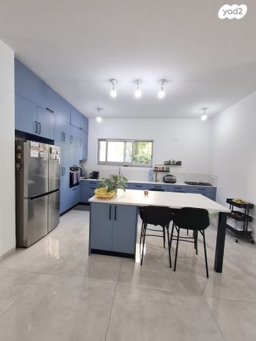 דו משפחתי, שרונה, כפר יונה