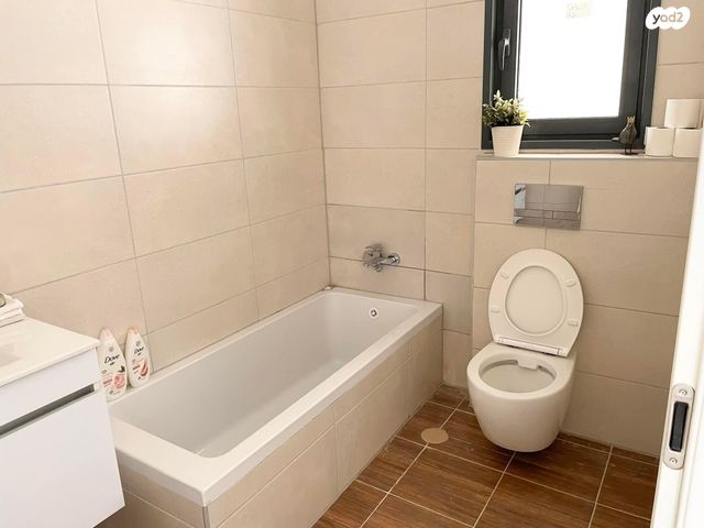 גג/ פנטהאוז, נחל קדרון 22, פארק הנחל, באר שבע