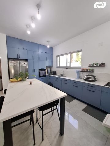 דו משפחתי, שרונה, כפר יונה