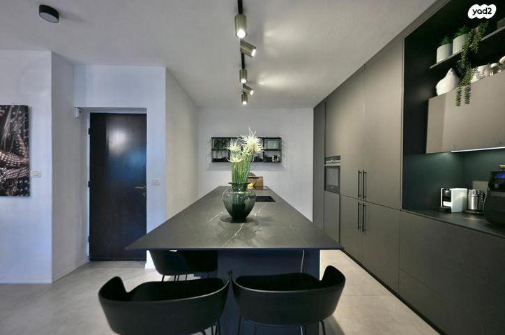 דירת גן, זלמן שז"ר 31, נווה חוף, ראשון לציון