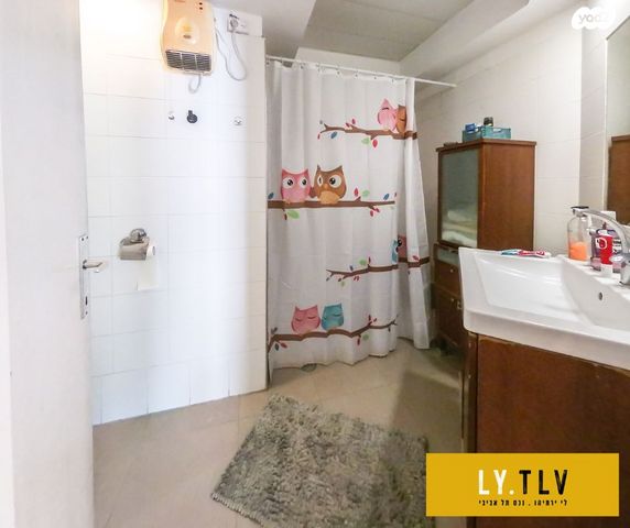 דירה, איתמר בן אב"י 5, גני שרונה, קרית הממשלה, תל אביב יפו