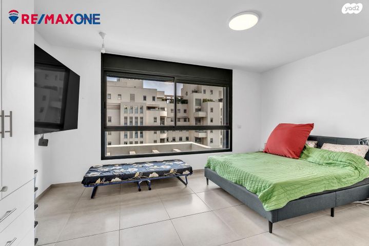 גג/ פנטהאוז, ברל כצנלסון, כפר סבא