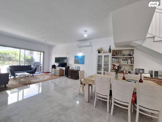 דו משפחתי, שרונה, כפר יונה