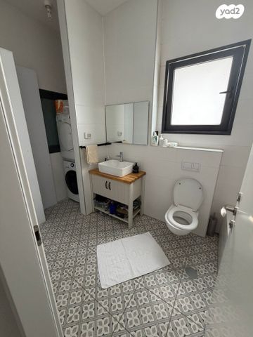 גג/ פנטהאוז, יצחק שמיר 17, נתיבות