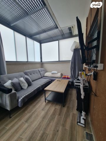 דירת גן, כ"ט בנובמבר, השכונה המערבית, מגדל העמק