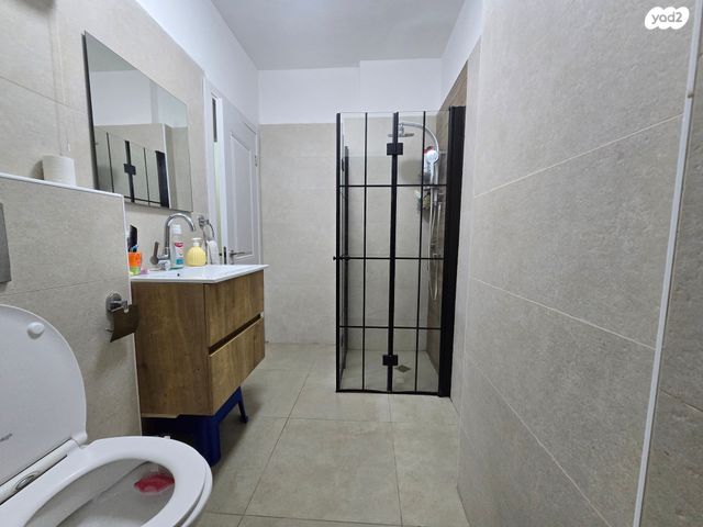 דירה, אור עקיבא